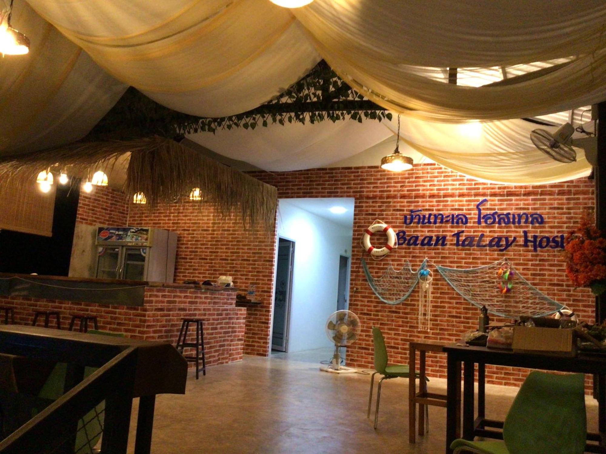 Baan Talay Hostel Koh Mak Exteriör bild