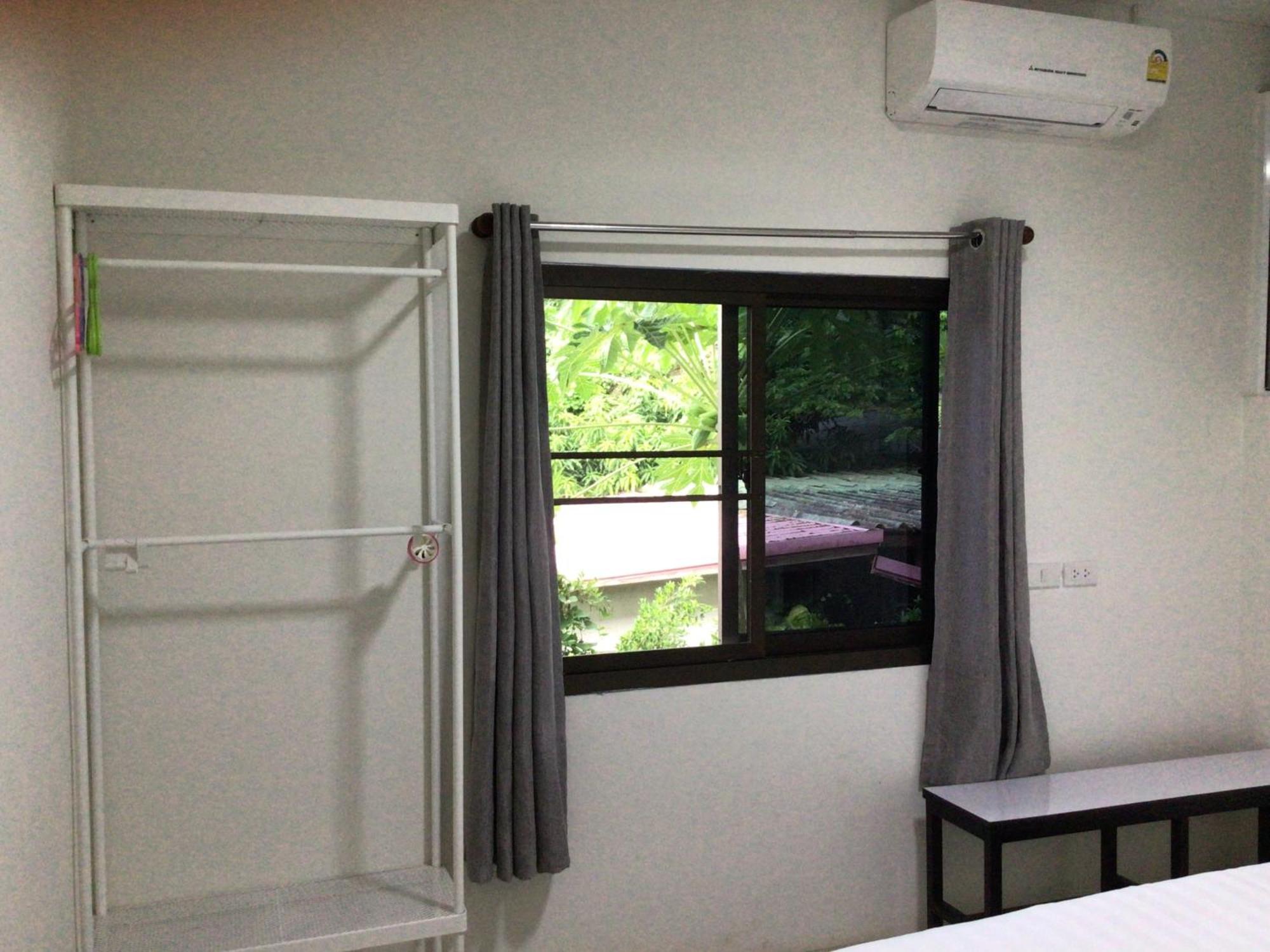 Baan Talay Hostel Koh Mak Exteriör bild